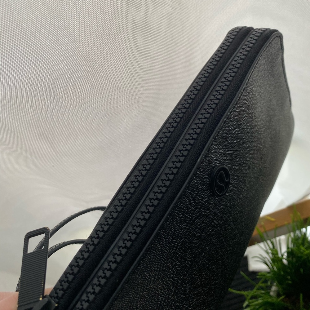 lulu lemon double up pouch